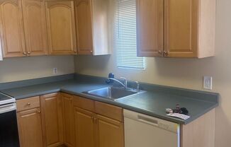 2 beds, 1 bath, $850, Unit Unit 2