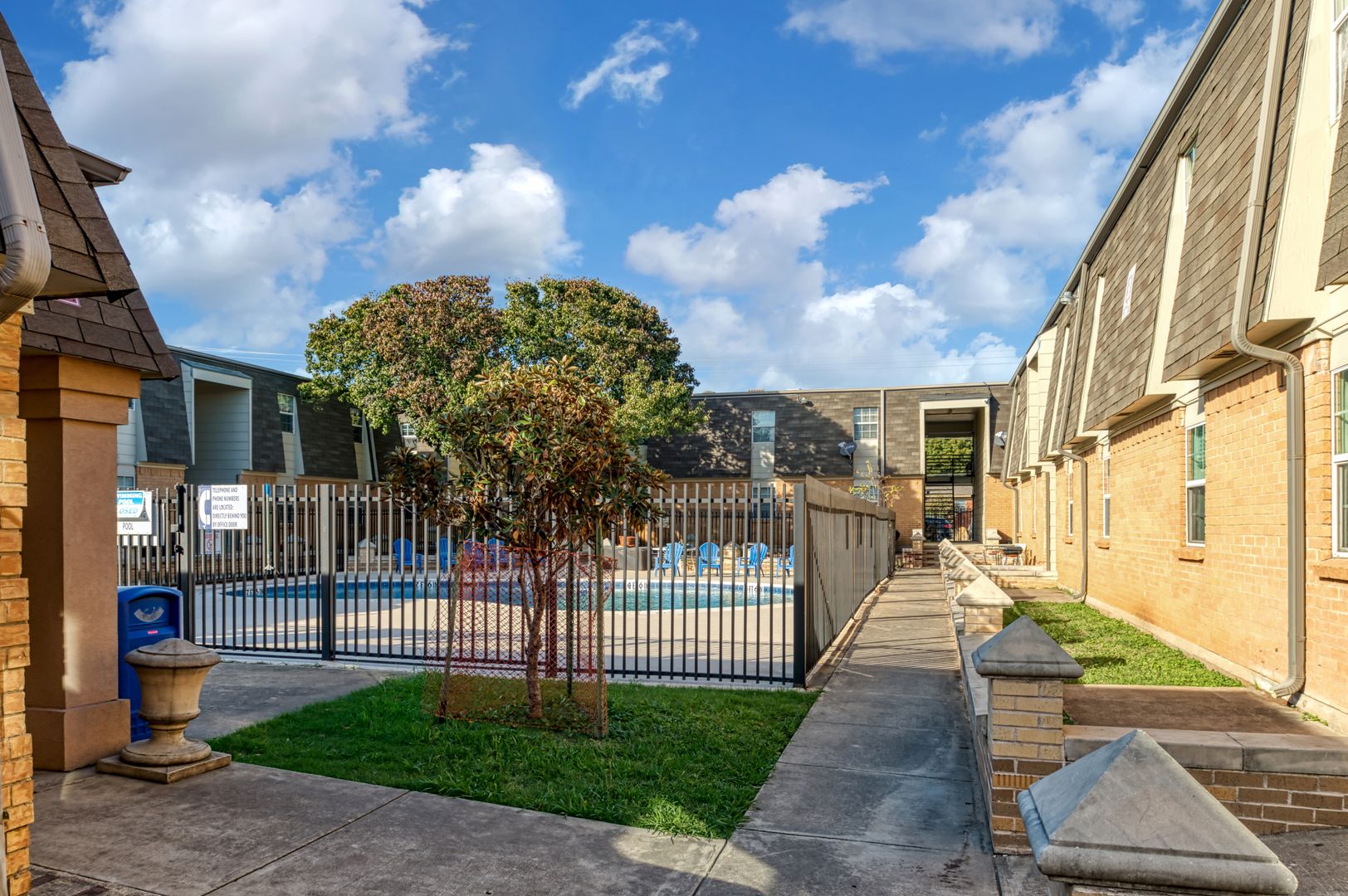 Glenview Square Apartments