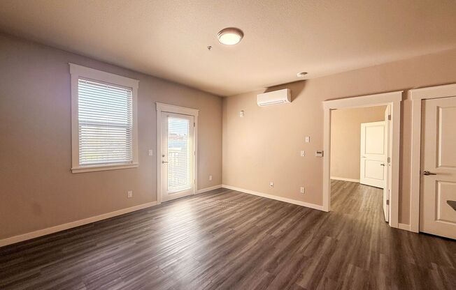 1 bed, 1 bath, 707 sqft, $1,550, Unit 406