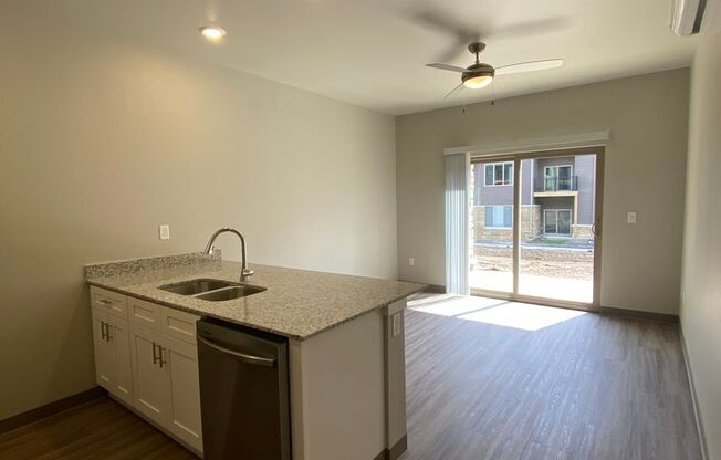 Studio, 1 bath, 562 sqft, $1,125, Unit 109