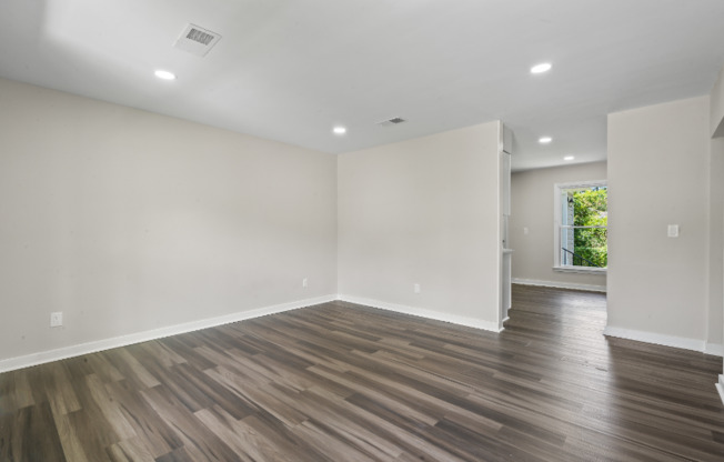 103 ROBERTA DR