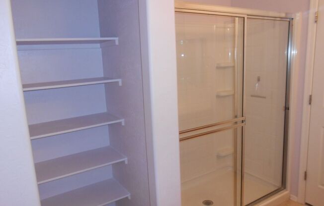 3 beds, 2 baths, $1,700, Unit # 14 2054
