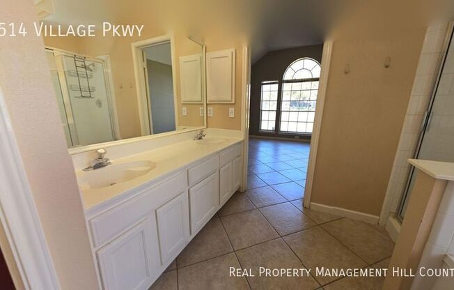 2514 VLG PKWY