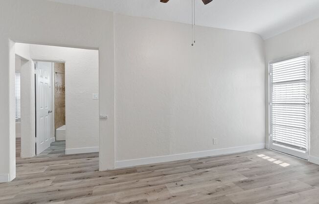 1 bed, 1 bath, 489 sqft, $1,695, Unit 726-04