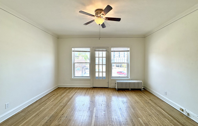Bright Living Space with Large Windows