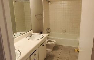 2 beds, 1.5 baths, $1,095, Unit 1433-C