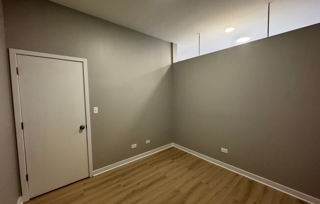 2 beds, 1 bath, $1,850, Unit 4007 #D