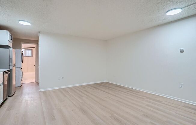2 beds, 1 bath, 550 sqft, $1,575, Unit 103