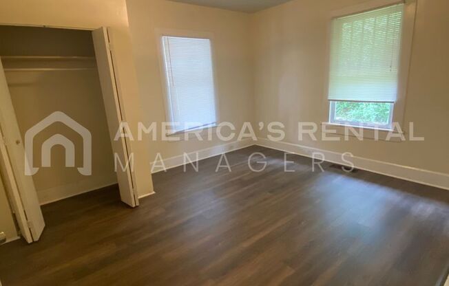 3 beds, 1 bath, $995