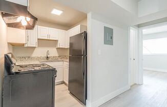 1 bed, 1 bath, 800 sqft, $1,100, Unit 4