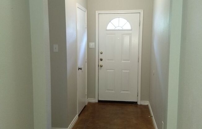 3 bdrm 2.5 Bath~Beautiful townhouse with stained concrete flooring downstairs! Rare End Unit