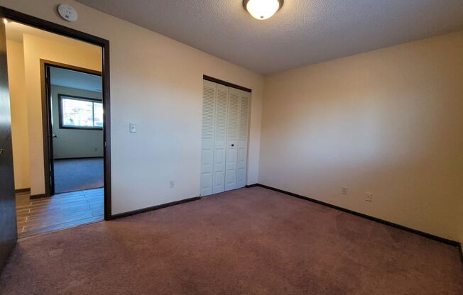 2 beds, 1 bath, 800 sqft, $795