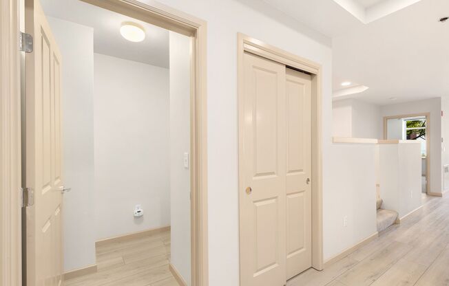 Very Large 1 Bedroom with Den in Belltown - Parking and Water/Sewer/Trash Included
