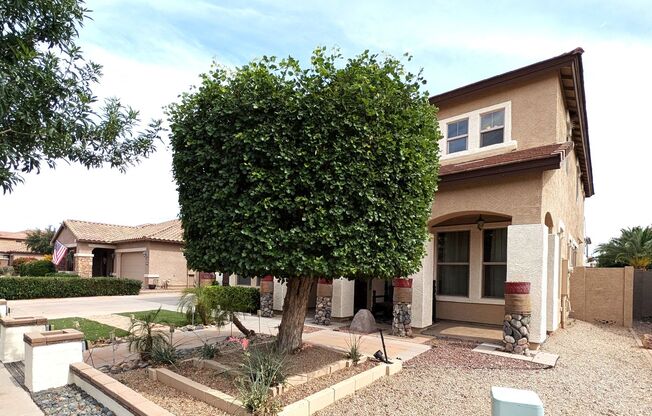 5 Bedroom Home in the Montelena Neighborhood near E Ocotillo Rd and S Ellsworth Rd!