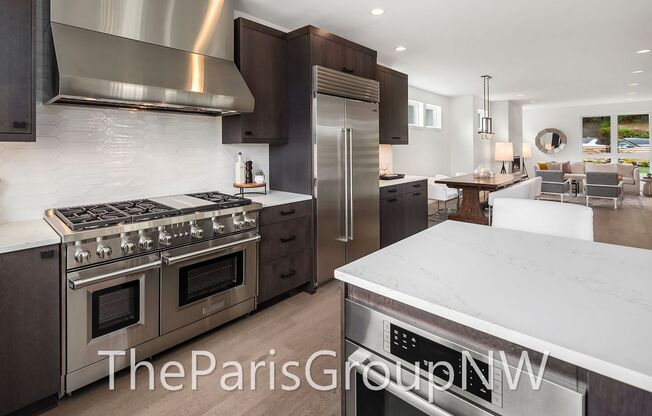 Absolutely Stunning 5br/4404sf Modern Magnolia Luxury