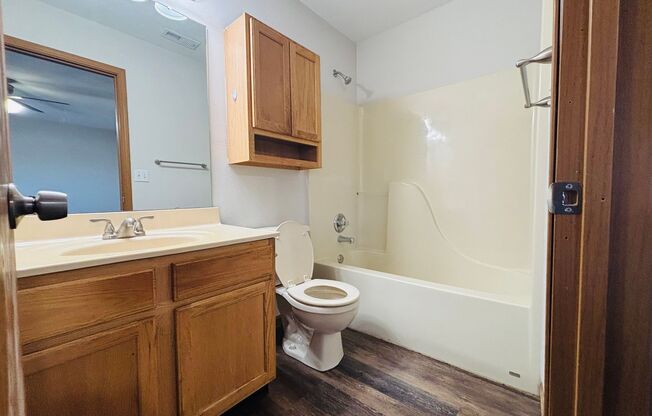 1 bed, 1 bath, 642 sqft, $1,025, Unit 5819-10 PVC