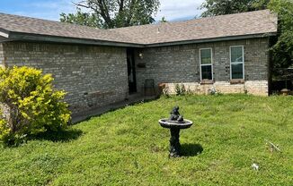 3 beds, 2 baths, $995