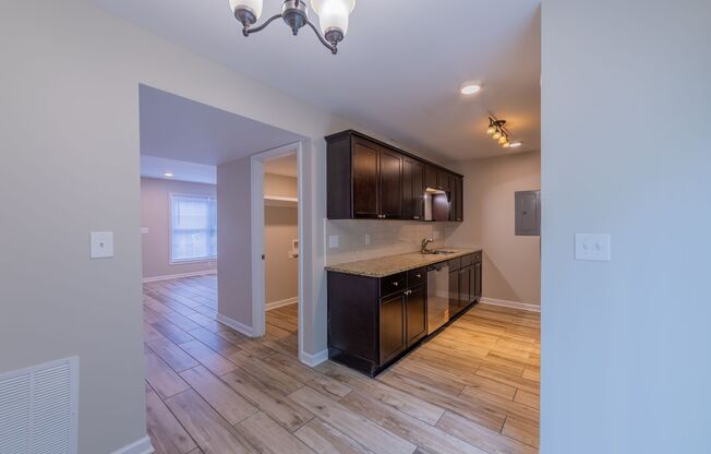 3 beds, 1.5 baths, 1,075 sqft, $1,650, Unit 723HCI