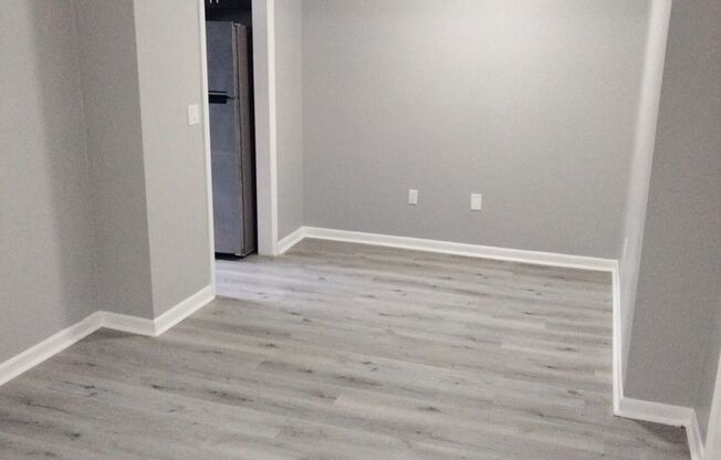 2 beds, 1 bath, 900 sqft, $1,550, Unit C8