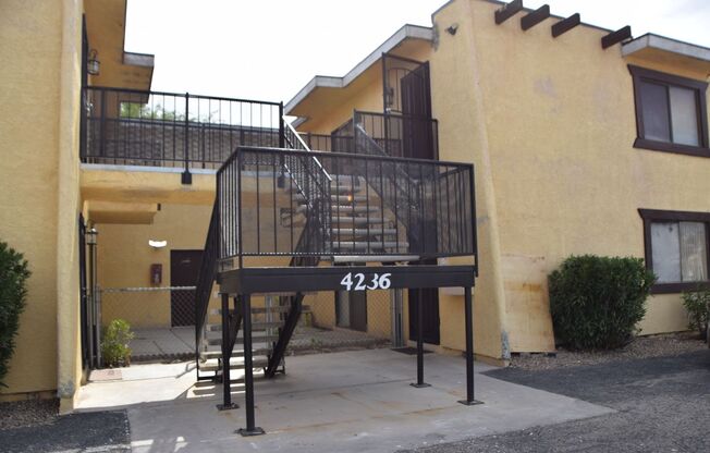 CASA DEL ORO APTS