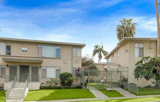 3872 &amp; 3878 Potomac Ave