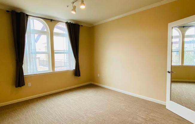 Beautiful and Bright 2 Bedroom 2 Bath Luxury Condo in Milpitas
