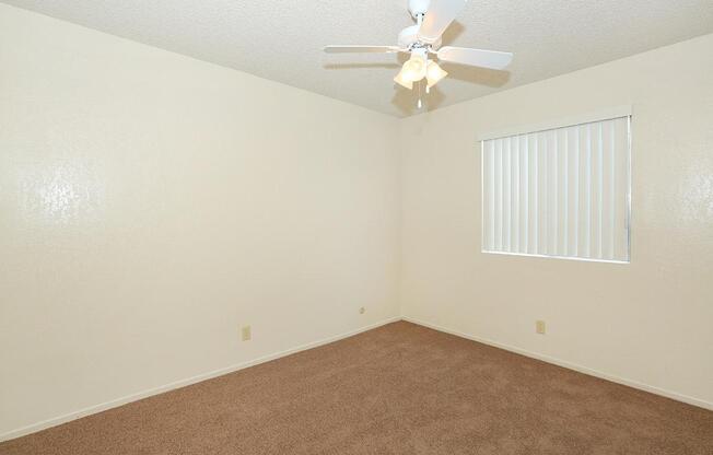 2 beds, 1 bath, 730 sqft, $1,360