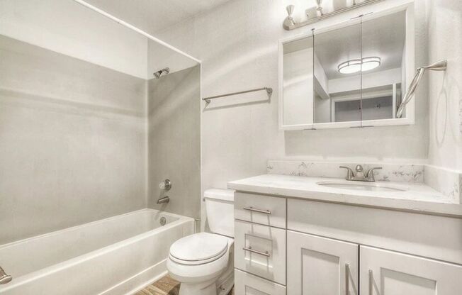 1 bed, 1 bath, 591 sqft, $1,525, Unit C-208
