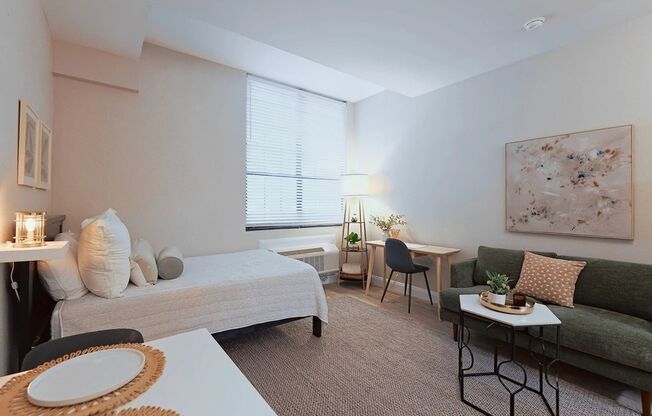 Studio, 1 bath, 275 sqft, $745, Unit 307 *