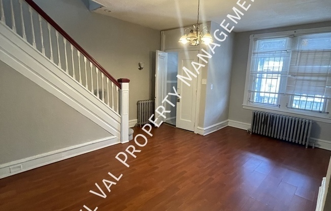 131 W HANSBERRY ST