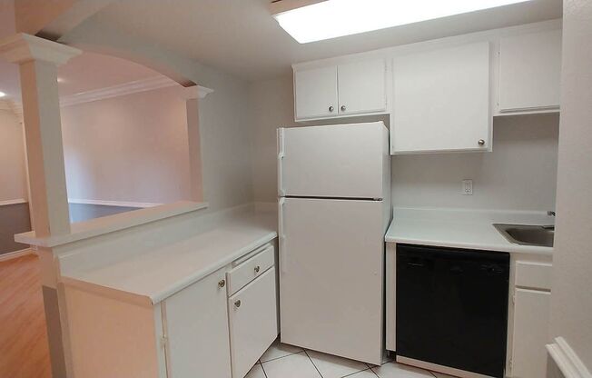 2 beds, 2 baths, 940 sqft, $2,950, Unit 515