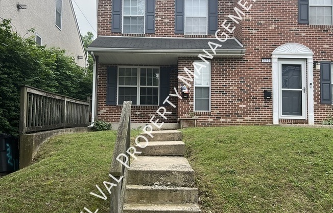 321 W 3 AVE