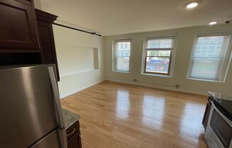 1 bed, 1 bath, 650 sqft, $1,375, Unit Apt 202