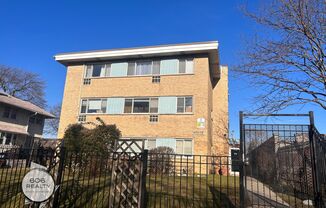 East Rogers Park Units on Juneway!