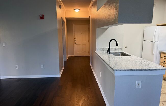 1 bed, 1 bath, $2,100, Unit # 722