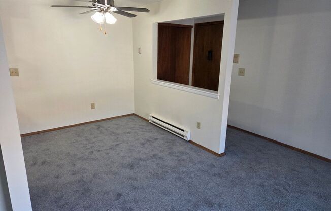 1385 Meadowcreek Dr.