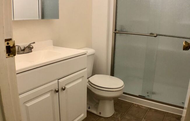 2 beds, 1 bath, $1,200, Unit 1