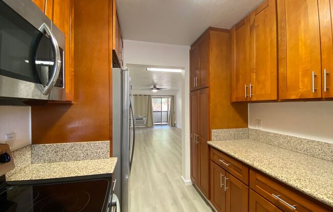 TOWNHOUSE - 2 BED/ 2 BATH/ 2 PARKING AT ALII PLANTATION (JUST LISTED)