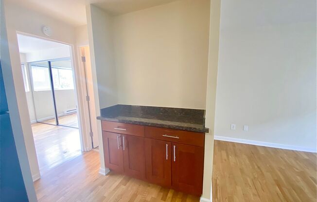 1 bed, 1 bath, 455 sqft, $1,695, Unit 102