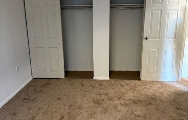 1 bed, 1 bath, 740 sqft, $1,600, Unit 00 - K- 5