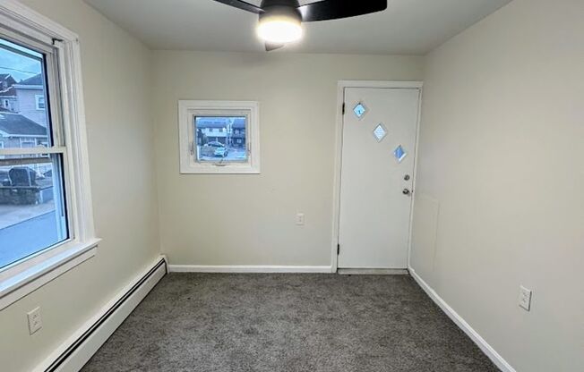 2 beds, 1 bath, $1,550