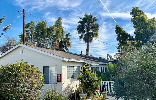 161 W. Los Angeles- 1 bedroom & 2 Bedroom Cottages.