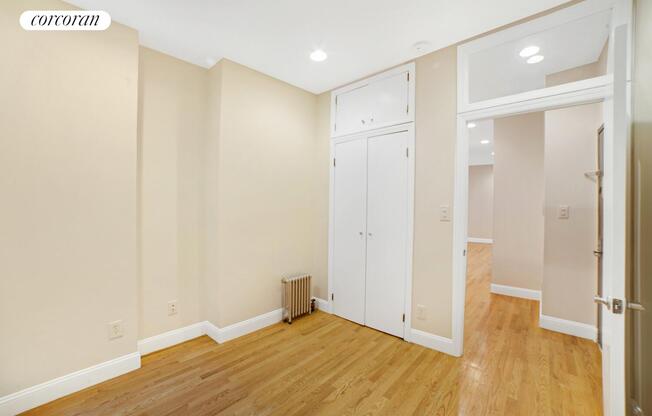 340 W 17 ST