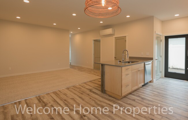 2 beds, 2.5 baths, 1,250 sqft, $2,695, Unit 2 NE Hadley #2
