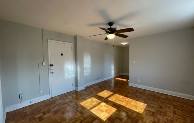 Studio, 1 bath, 300 sqft, $1,575, Unit 503
