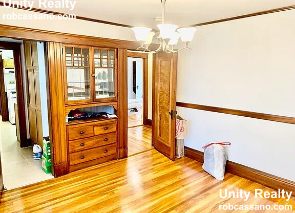9 EDGECLIFF RD