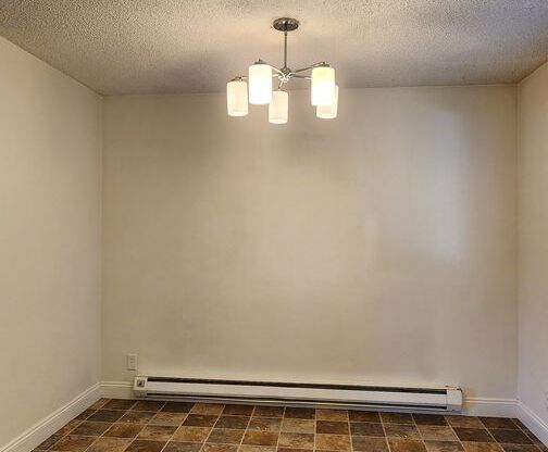 2 beds, 1 bath, $1,345