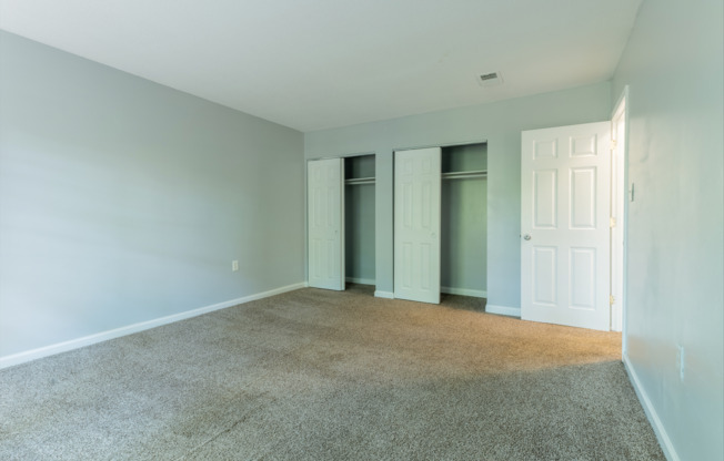 2 beds, 1 bath, 790 sqft, $950, Unit I4