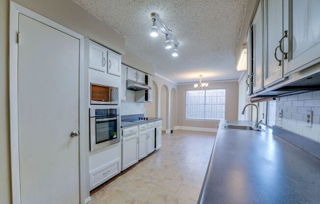 Affordable 3 bedrooms in the heart of a peaceful plano neighborhood