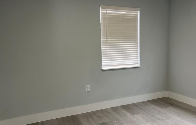 2 beds, 1 bath, 750 sqft, $1,800, Unit 5300-17
